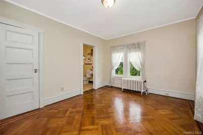67 Davison Place, Rockville Centre, NY 11570 - Photo 30