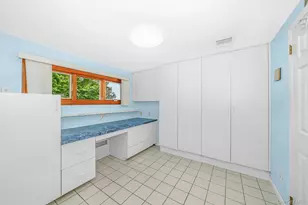 195 N Albany Ave, Massapequa, NY 11758 - Photo 8