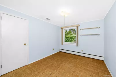 195 N Albany Avenue, Massapequa, NY 11758 - Photo 32