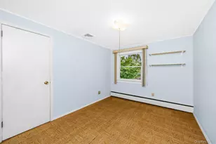 195 N Albany Ave, Massapequa, NY 11758 - Photo 32