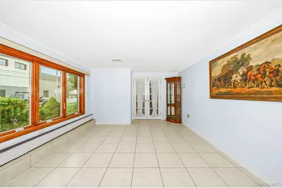 195 N Albany Avenue, Massapequa, NY 11758 - Photo 16