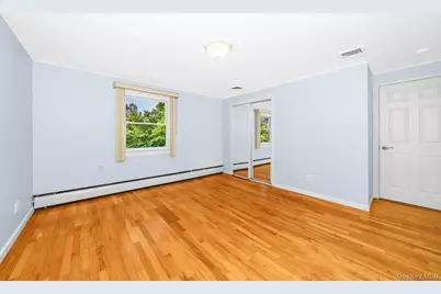 195 N Albany Avenue, Massapequa, NY 11758 - Photo 30