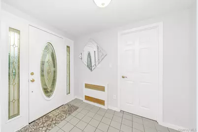 195 N Albany Avenue, Massapequa, NY 11758 - Photo 12