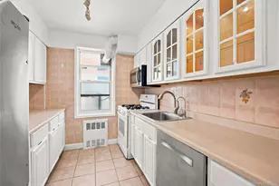 72-10 112th St, Forest Hills, NY 11375 - Photo 6