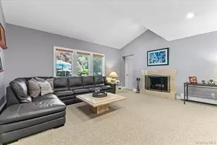 76 Wildwood Dr, Dix Hills, NY 11746 - Photo 20