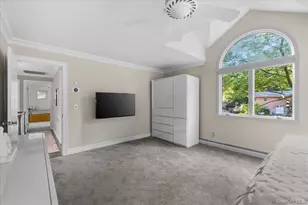 76 Wildwood Dr, Dix Hills, NY 11746 - Photo 28