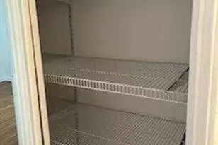 1069 Fenwood Dr, Valley Stream, NY 11580 - Photo 10