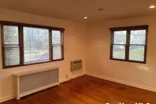 1069 Fenwood Dr, Valley Stream, NY 11580 - Photo 2