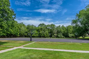106 Strathmore Ct Dr, Coram, NY 11727 - Photo 44