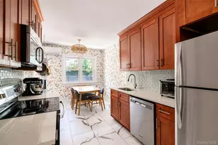 31-14 48th St, Astoria, NY 11103 - Photo 4
