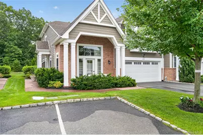 67101 Red Cedar Road, Plainview, NY 11803 - Photo 2