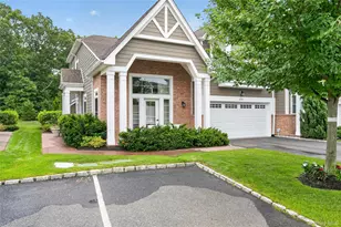 67101 Red Cedar Rd, Plainview, NY 11803 - Photo 2