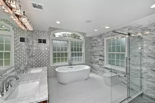 127 Vanderbilt Ave, Manhasset, NY 11030 - Photo 24