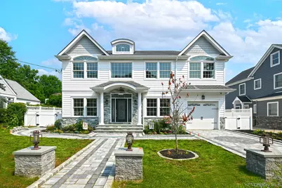 127 Vanderbilt Avenue, Manhasset, NY 11030 - Photo 1