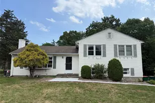 36 Greenvale Farms Rd, Poughkeepsie, NY 12603 - Photo 2