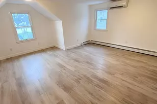 21 Walnut Ave, Stony Brook, NY 11790 - Photo 6