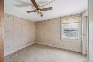 117 N Clinton Ave, Bay Shore, NY 11706 - Photo 20