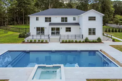 32 Pine Road, Syosset, NY 11791 - Photo 2