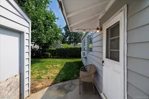 187 Raff Ave, Floral Park, NY 11001 - Photo 16