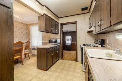 187 Raff Avenue, Floral Park, NY 11001 - Photo 6