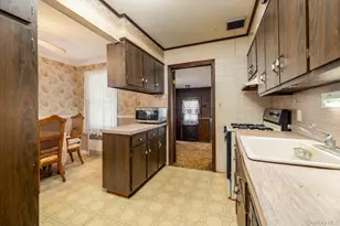 187 Raff Ave, Floral Park, NY 11001 - Photo 6