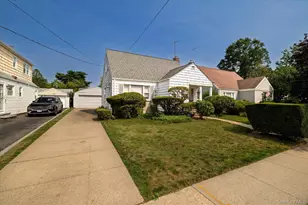 187 Raff Ave, Floral Park, NY 11001 - Photo 20