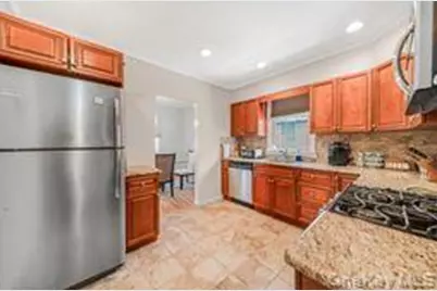 248 Kensington Road S, Garden City, NY 11530 - Photo 6