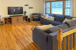 43 Julie Dr, Hopewell Junction, NY 12533 - Photo 8