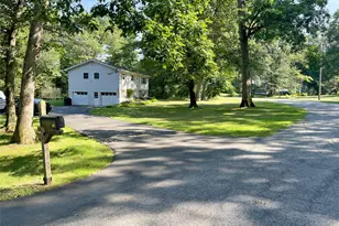 43 Julie Dr, Hopewell Junction, NY 12533 - Photo 34