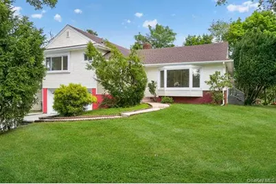 21 Oxford Boulevard, Great Neck, NY 11023 - Photo 1