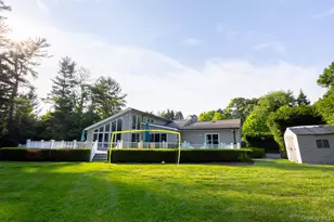 153 Brookville Ln, Glen Head, NY 11545 - Photo 12