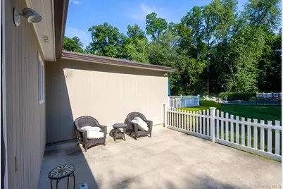153 Brookville Lane, Glen Head, NY 11545 - Photo 30
