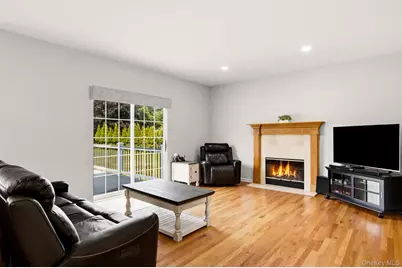 6 Poplar Lane, Commack, NY 11725 - Photo 12