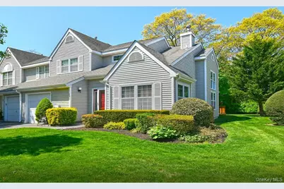26 Mystic Circle #26, Bay Shore, NY 11706 - Photo 1