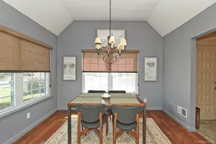 26 Mystic Cir, Bay Shore, NY 11706 - Photo 6