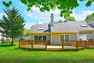 26 Mystic Cir, Bay Shore, NY 11706 - Photo 22