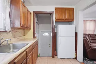 90-27 218th Pl, Queens Village, NY 11428 - Photo 4