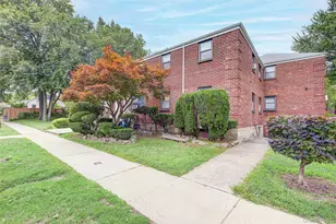 17-84 166th St, Whitestone, NY 11357 - Photo 20