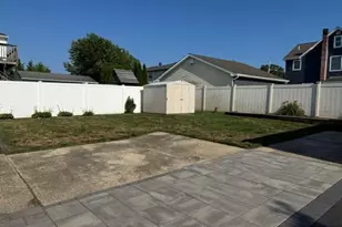 2656 Cedar Ln, Bellmore, NY 11710 - Photo 20