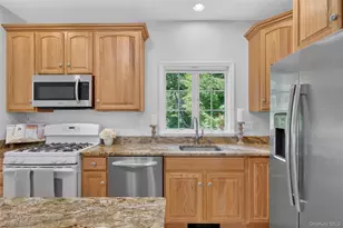 433 Barrett Hill Rd, Mahopac, NY 10541 - Photo 12