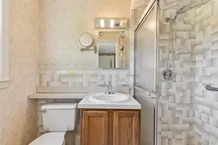 171 Rockaway Ave, Garden City, NY 11530 - Photo 16