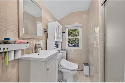 41 Catherine Avenue, Franklin Square, NY 11010 - Photo 10