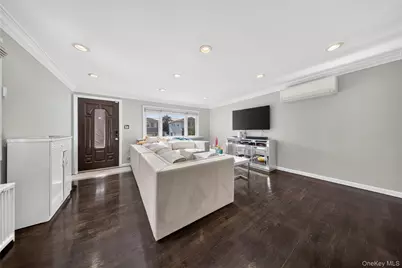 41 Catherine Avenue, Franklin Square, NY 11010 - Photo 2