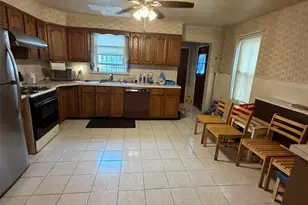 46-41 161st St, Flushing, NY 11358 - Photo 4