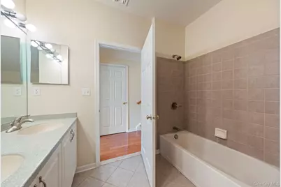 421 Vassar Place, Fishkill, NY 12524 - Photo 32