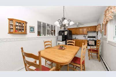 262 N Cedar Street, Massapequa, NY 11758 - Photo 18