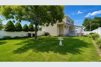 262 N Cedar Street, Massapequa, NY 11758 - Photo 8