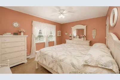 262 N Cedar Street, Massapequa, NY 11758 - Photo 22