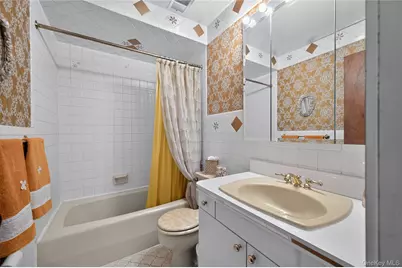 171 Hudson Terrace, Yonkers, NY 10701 - Photo 18