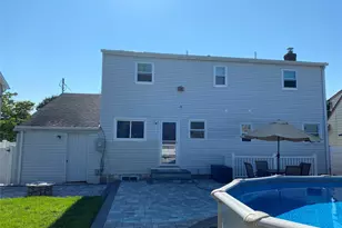 661 Tabor Pl, East Meadow, NY 11554 - Photo 12
